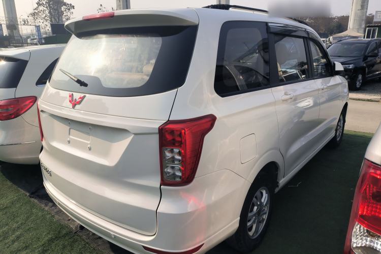 Used Wuling Hongguang 2019 1.5L S Comfort Edition China VI LAR

