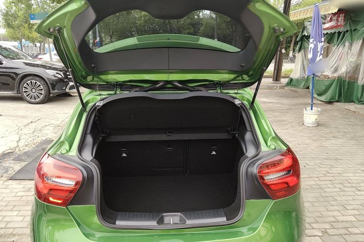 Used Mercedes-Benz A-Class 2016 A 200 Fashion Model
