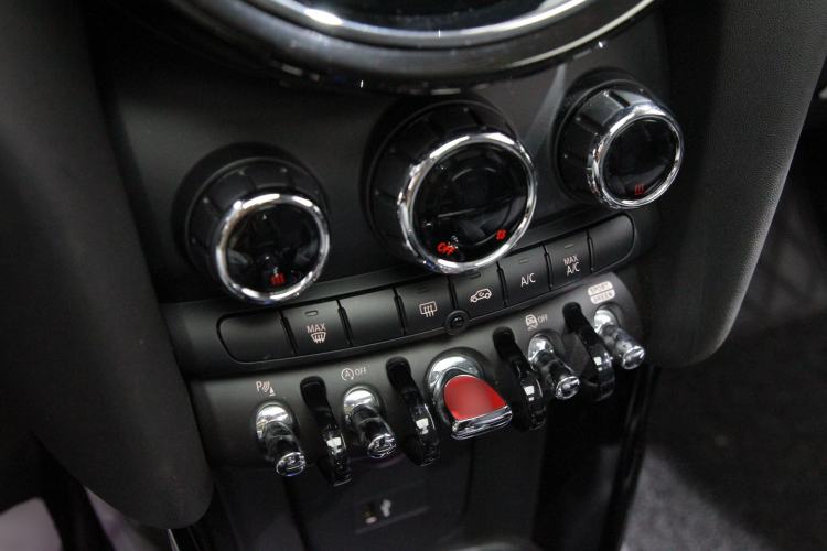 Used  MINI 2022 1.5T COOPER Classic Edition Five-Door Version
