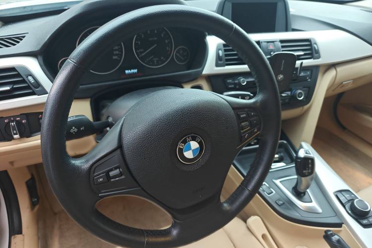 Used BMW 3 Series 2015 320Li Fashion Model
