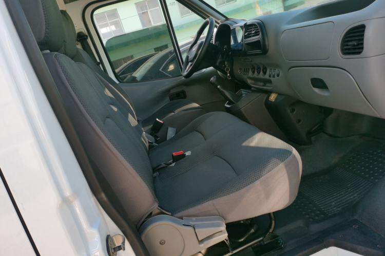 Used JMC Transit 2019 2.8T Commercial Version Short Wheelbase Mid-Roof 3-Seater China VI Standard JX493