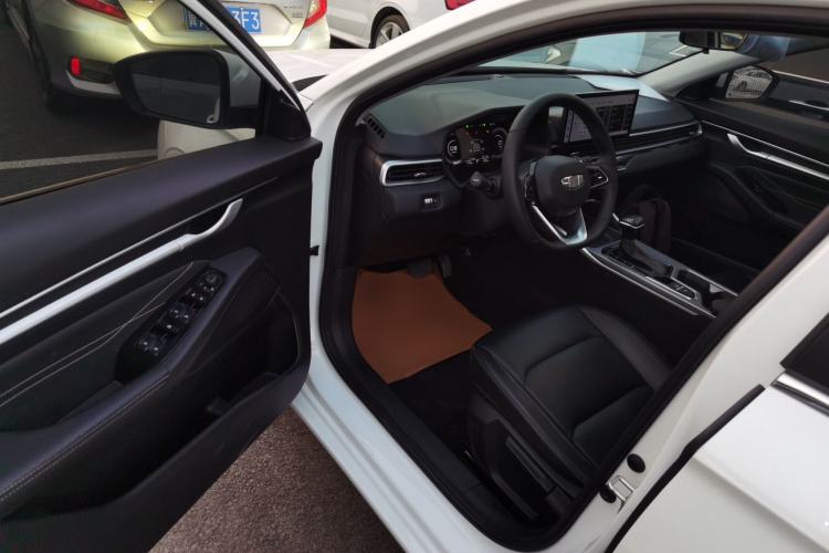 Used Geely Auto Emgrand 2025 4th Generation 1.5L CVT Luxury Version
