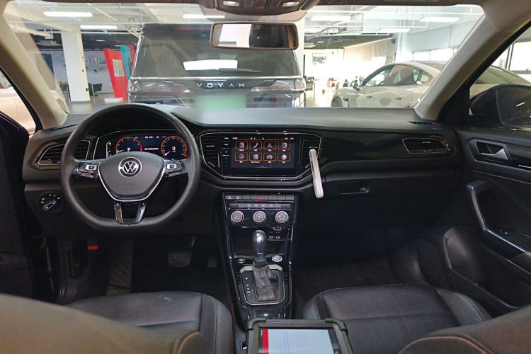 Used Volkswagen T-ROC 2021 280TSI DSG Two-Wheel Drive Comfort Connect Edition
