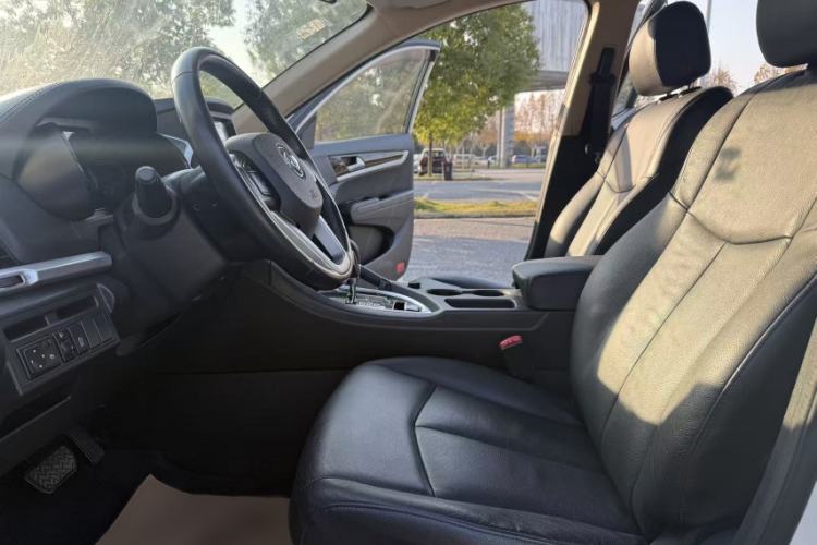 Used Dongfeng Aeolus AX7 2015 2.0L Automatic Zhiyi Trim