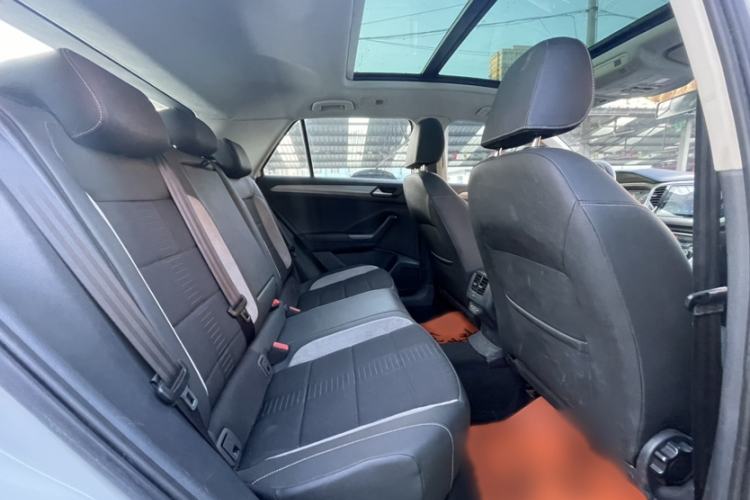 Used Volkswagen T-ROC 2018 230TSI DSG Two-Wheel Drive Advanced Version China V Standard