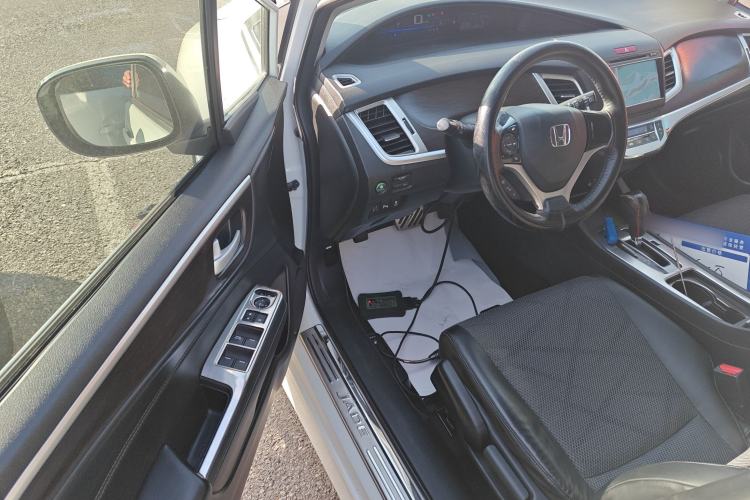 Used Honda Jade 2014 1.8L Automatic Comfort Elite Version 5 Seats
