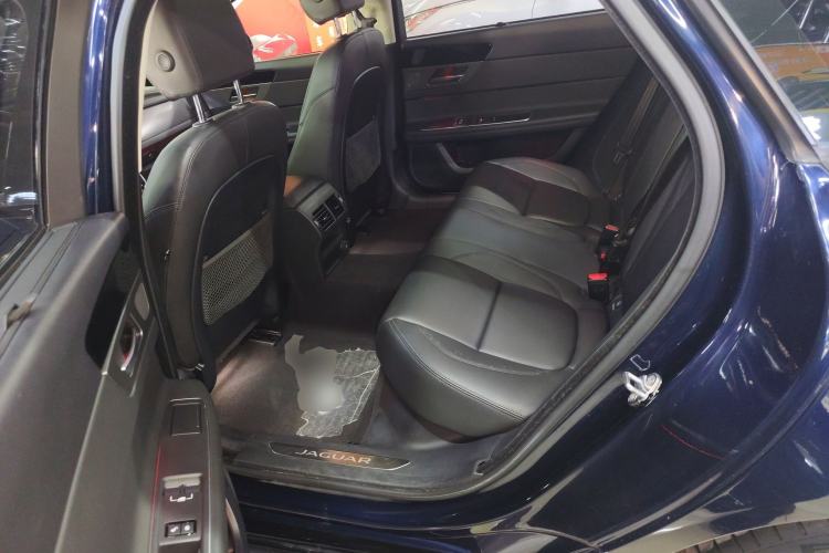 Used Jaguar XFL 2020 XFL 2.0T P200 Two-Wheel-Drive Rally Flag Edition
