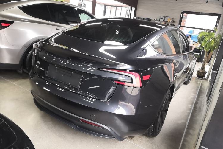 Used Tesla Model 3 2025 Rear-Wheel-Drive Version

