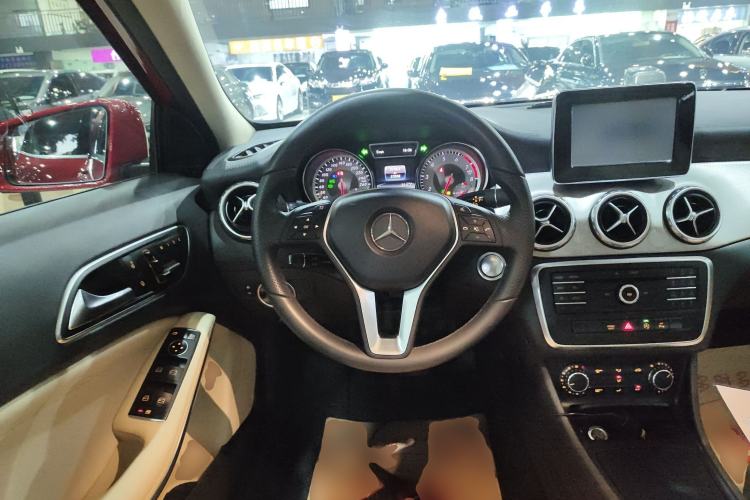 Used Mercedes-Benz GLA 2016 GLA 200 Fashion Model