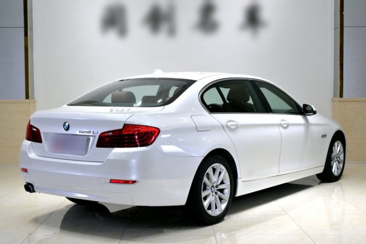 Used BMW 5 Series 2014 528Li Leading Model
