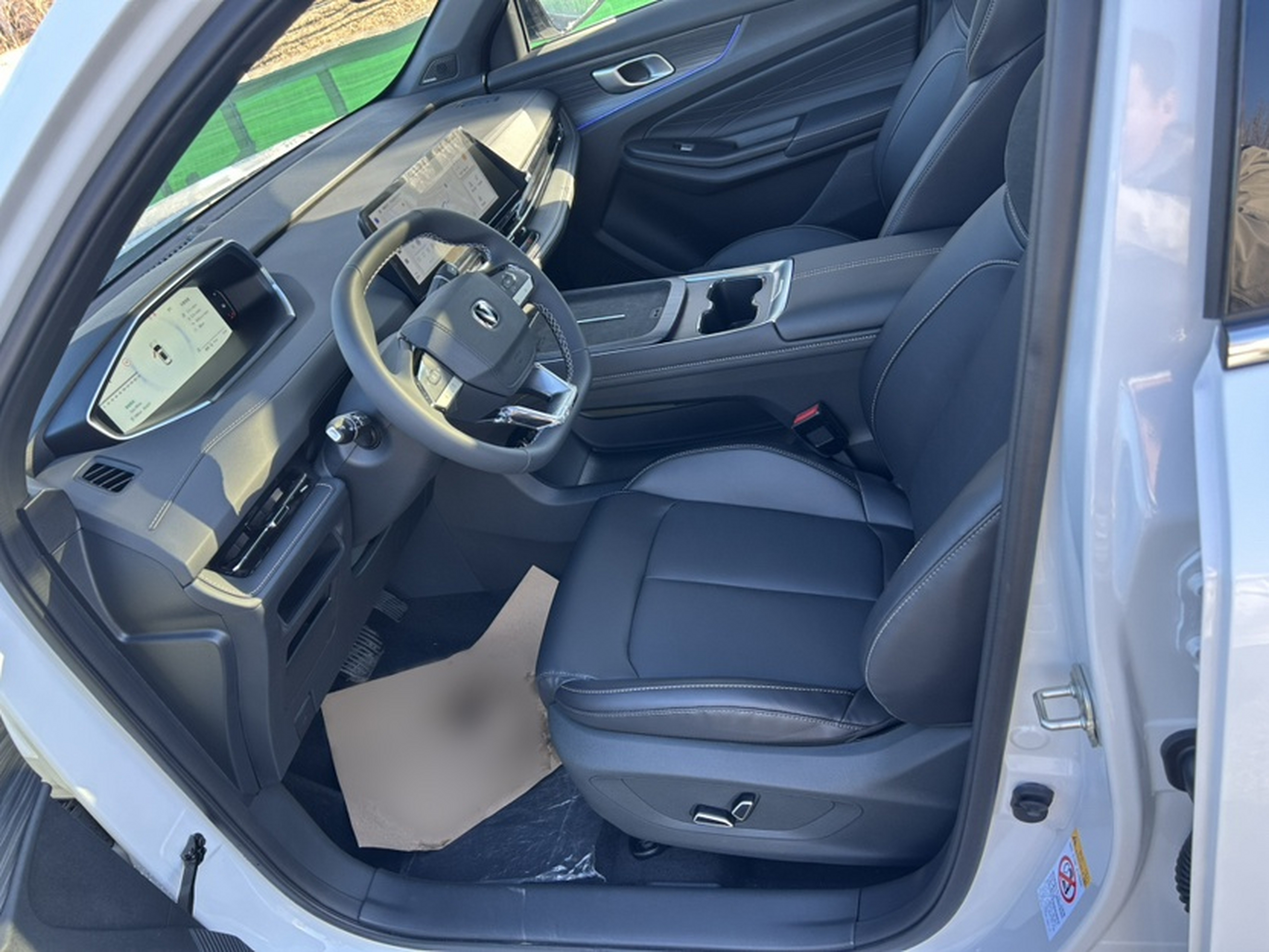 Переднее сиденье в автомобиле