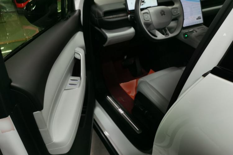 Used Nio ES6 2024 75 kWh
