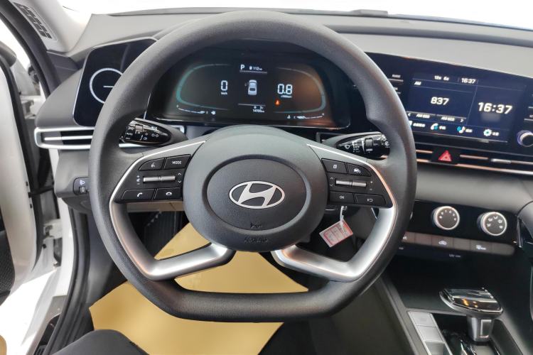 Used Hyundai Elantra 2023 1.5L CVT GLS Leading Edition