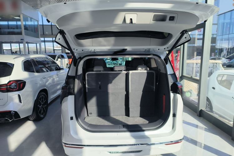 Used Buick GL8 2025 Lu Zun Deluxe Edition