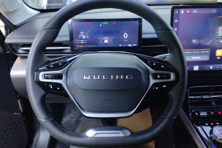 Used Wuling Xingguang 2023 150 Advanced Edition
