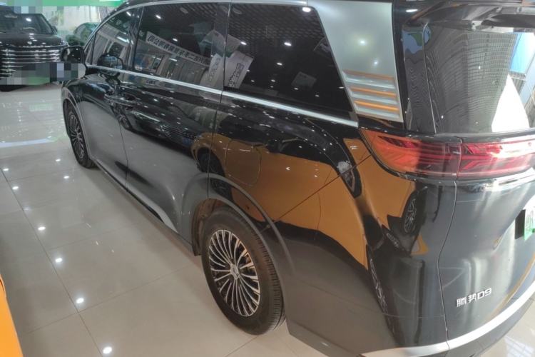 Used Denza D9 2022 DM-i 970 Four-Wheel Drive Flagship Model