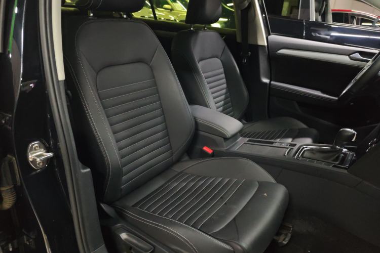 Used Volkswagen Magotan 2023 2 Million Units Limited-Edition 280TSI DSG Comfort Version
