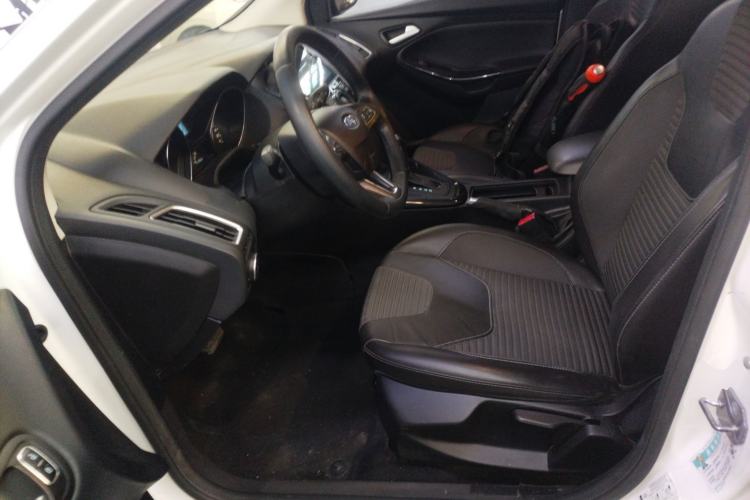 Used Ford Focus 2015 Sedan 1.6L Automatic Trend Model
