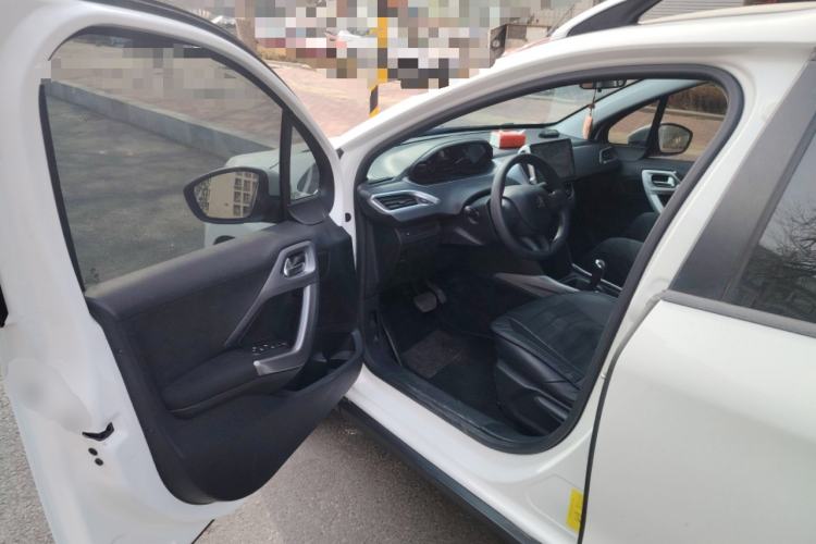 Used Peugeot 2008 2015 1.6L Automatic Playcool Edition