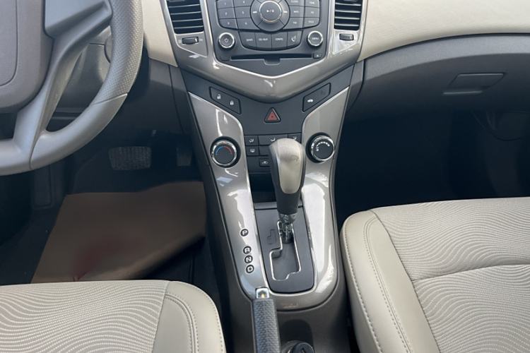 Used Chevrolet Cruze 2015 1.5L Classic SE AT
