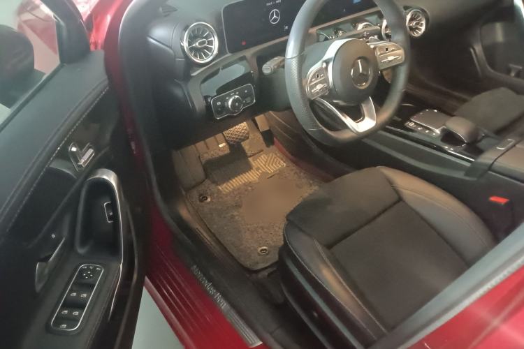 Used Mercedes-Benz A-Class 2020 Restyled A 200 L Sport Sedan Fashion Version
