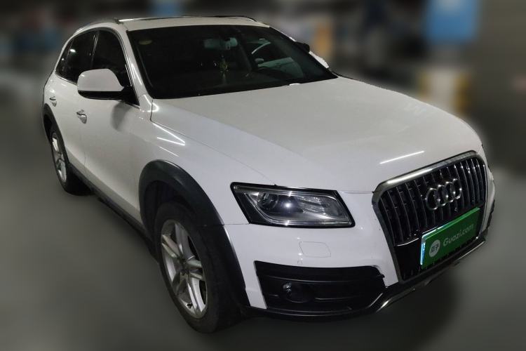 Used Audi Q5 2017 Plus 40 TFSI Technology Model
