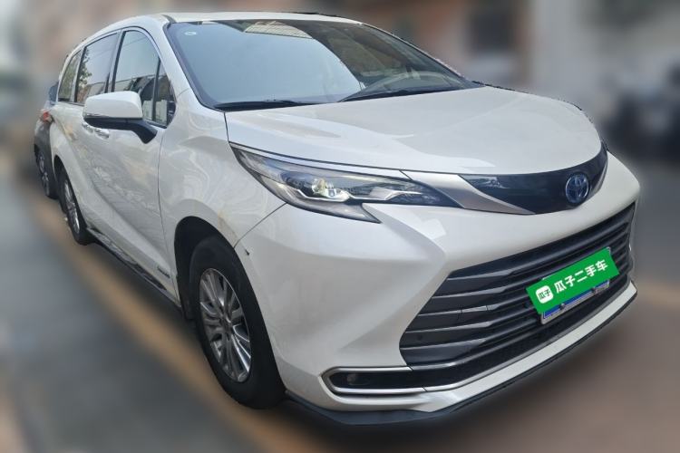 Used Toyota Sienna 2021 2.5L Hybrid Luxury Edition
