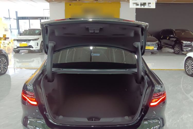 Used Jaguar XEL 2024 2.0T 250 PS R-DYNAMIC S Advanced Sport Edition
