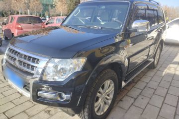 Used Mitsubishi Pajero 2017 V97 3.8L 5-Door GLS Model with Sunroof – Middle East