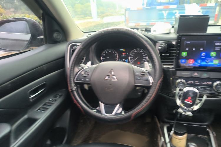 Used Mitsubishi Outlander 2018 2.4L 4x4 Luxury Edition 7-Seater