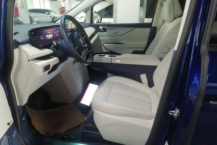 Used Buick GL8 New Energy 2024 Lu Zun Luxury Edition 7-Seater
