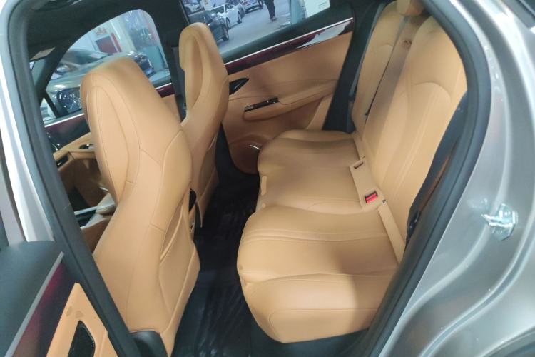 Used  L7 2025 EM-i 115km Exploration+ Edition