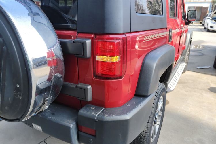 Used  BJ40 2016 40L 2.3T Automatic All-Wheel Drive Premium Edition
