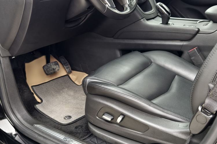 Used Cadillac XT5 2018 25T Luxury Model