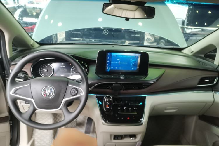 Used Buick GL8 2023 Land Executive Class Comfort Model