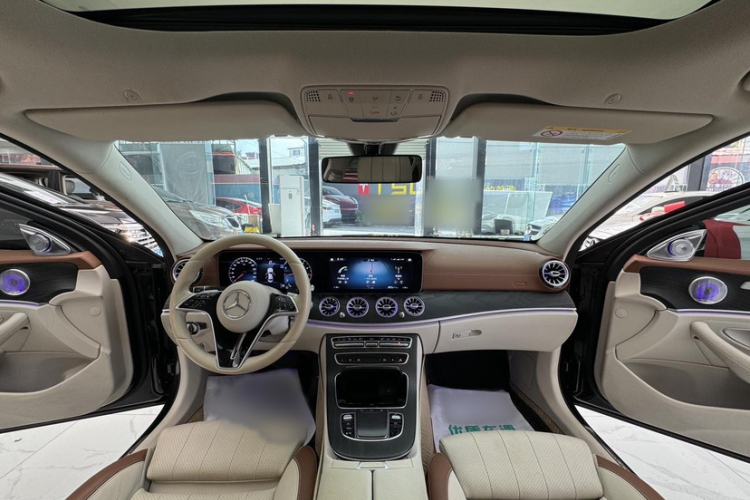 Used Mercedes-Benz E-Class 2022 Second Facelift E 300 L Fashion Edition
