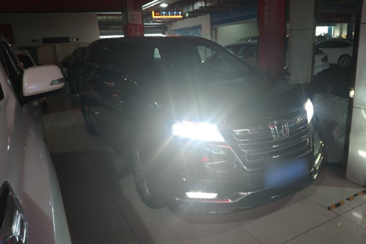 Used Honda Elysion 2019 2.0L Hybrid Luxury Edition
