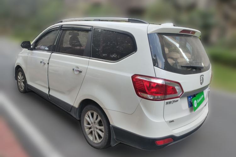 Used Baojun 730 2015 1.8L Manual Luxury Navigation ESP Version 7-seater
