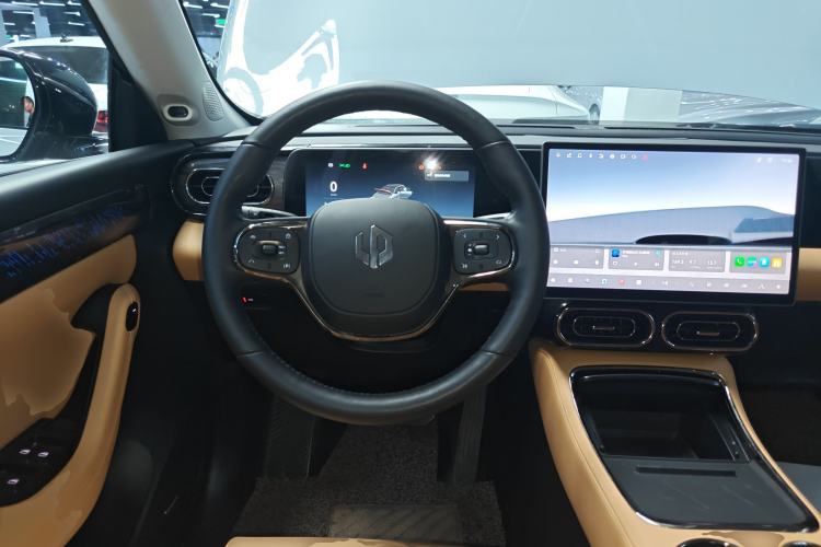 Used Leapmotor C11 2024 Range-Extended 300 Luxury Edition
