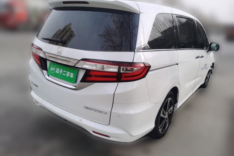 Used Honda Odyssey 2015 Revised Version 2.4L Supreme Edition