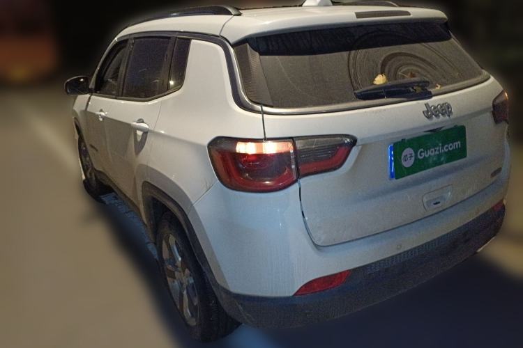 Used  Compass 2017 200T Automatic Family Edition
