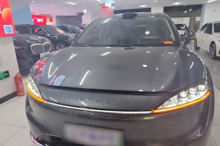 Used Hima Luxeed R7 2024 All-Electric 802 km Max
