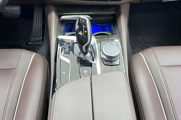 Used BMW 5 Series 2022 Restyled 525Li M Sport Package
