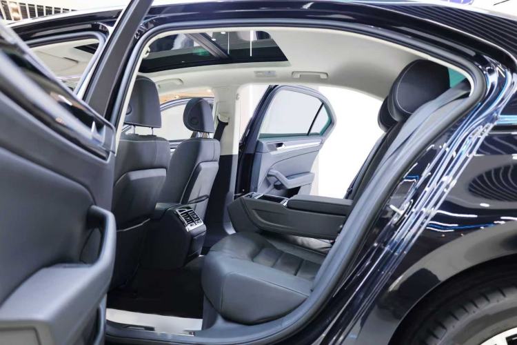 Used Volkswagen Phideon 2019 380TSI Two-Wheel Drive Business Edition China VI Standard
