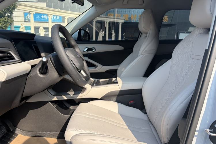 Used BYD Yuan UP 2025 Model 301KM Leading Version
