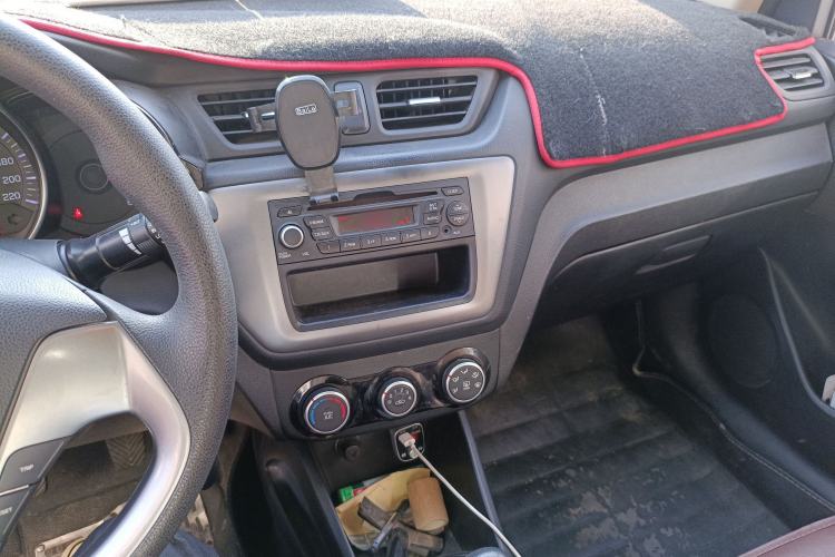 Used Kia K2 2015 Sedan 1.4L MT GLS
