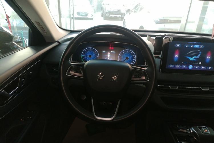 Used Hongqi E-QM5 2022 431 km Charge & Enjoy Edition
