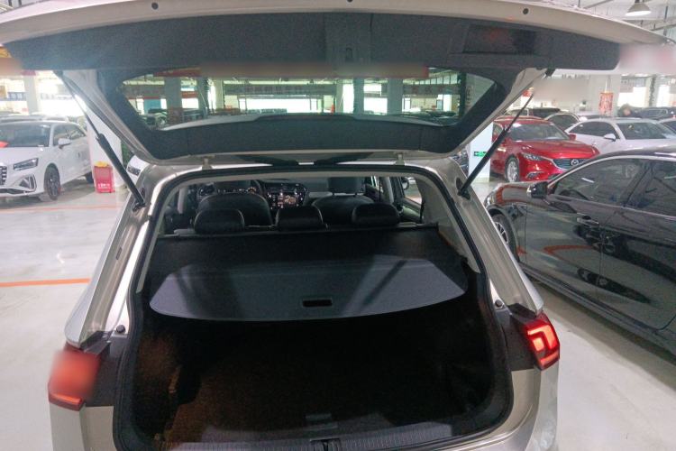 Used Volkswagen Tiguan L 2018 Revised Version 330TSI Automatic Two-Wheel Drive Comfort Edition
