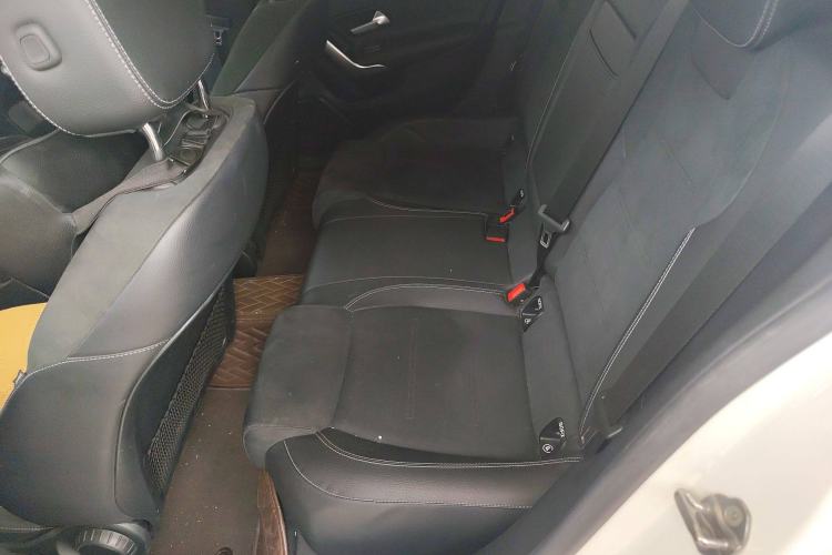 Used Mercedes-Benz A-Class 2022 Second Facelift A 200 L Sport Sedan Fashion Version
