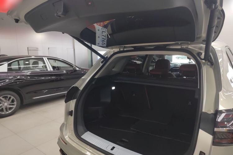 Used Hongqi HS5 2023 2.0T Qixiang Pro Edition
